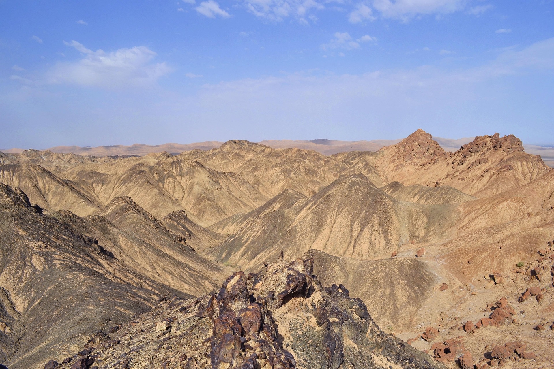 Rocky desert hills of Sanwei Mountain near Dunhuang